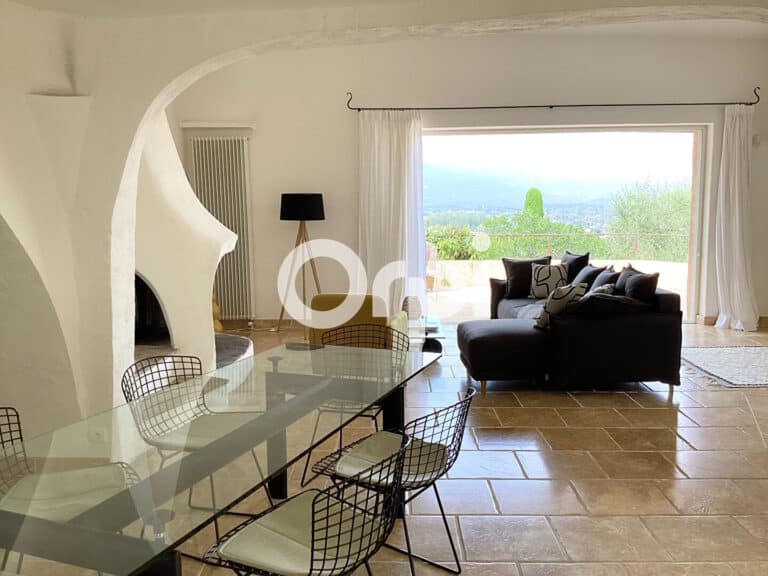 Vende Villa à vendre 6 pièces • 205 m2